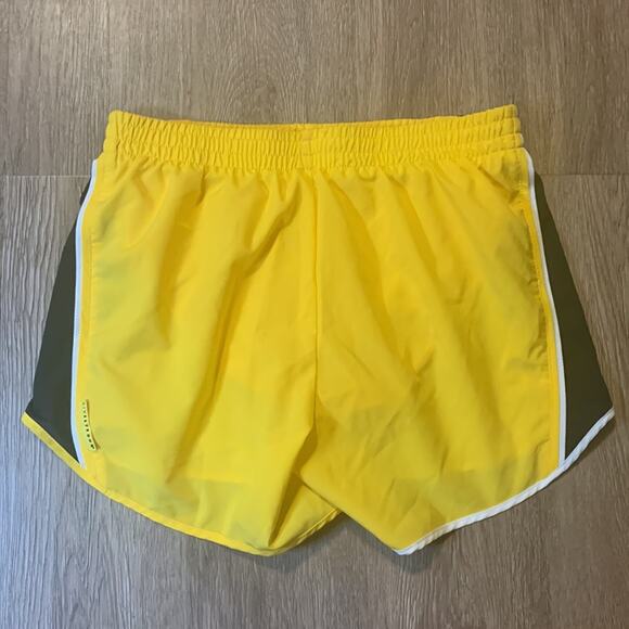 Nike LIVESTRONG Dri-FIT Running Shorts Yellow Size Small | 3" Mid-Rise Lined - Picture 5 of 6